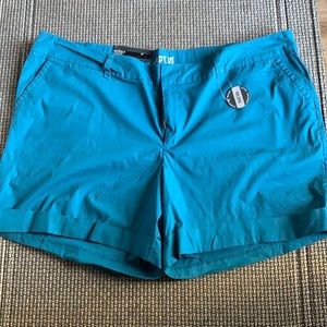 Apt 9 Woman’s Plus size 24w Teal color Shorts NWT
